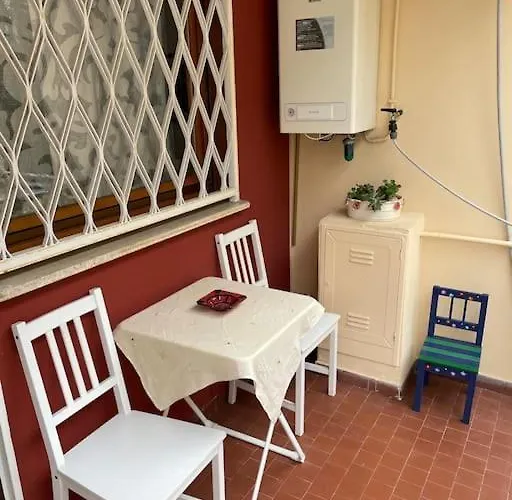 Tra Le Mura Di *
