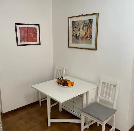 Tra Le Mura Di *